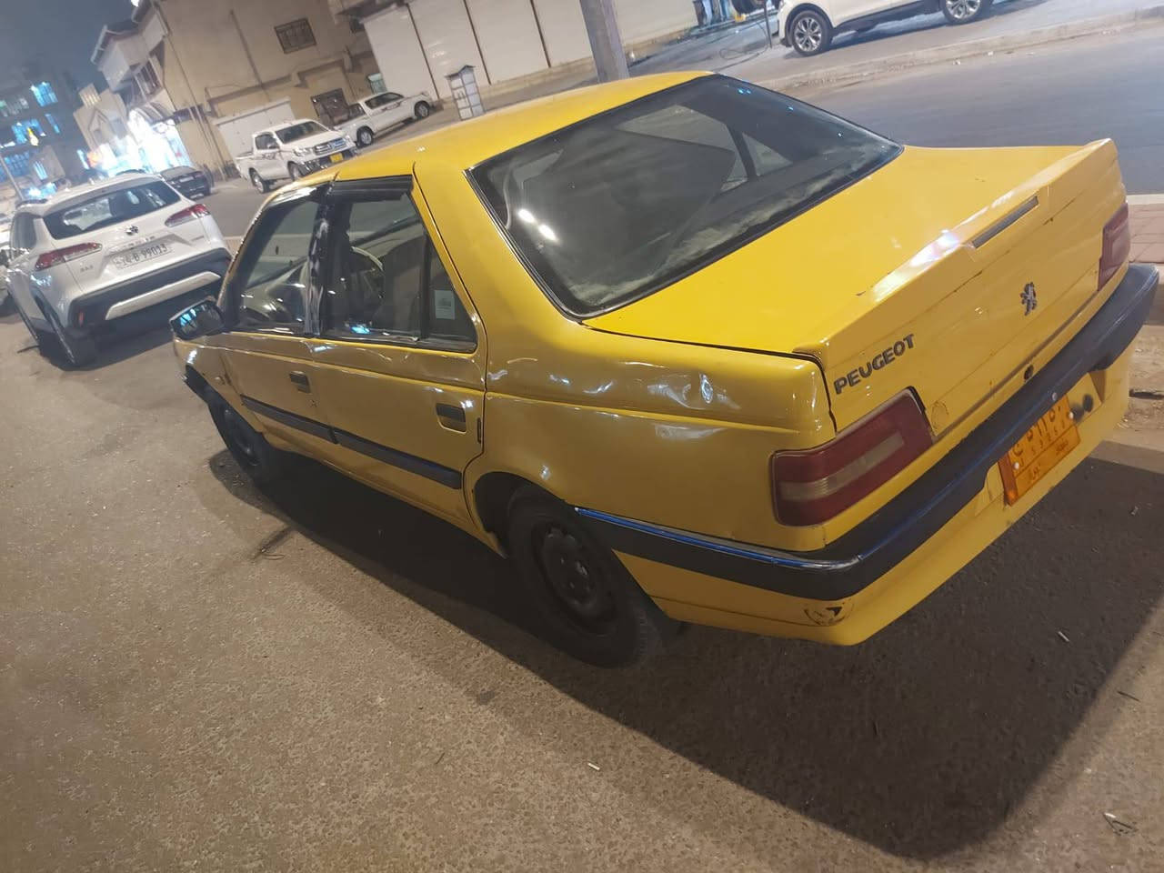 بيجو 405 • ٢٠١٦ • ضايعه واجهة المرور
