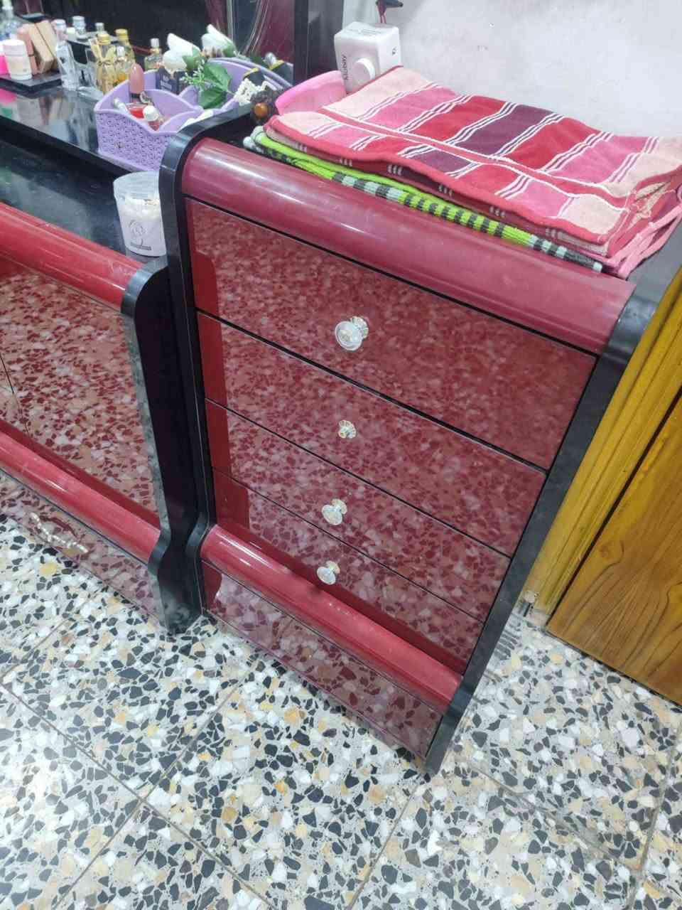 قيم وأخذ ✋ العنوان ابو غريب
وتساب ***********
