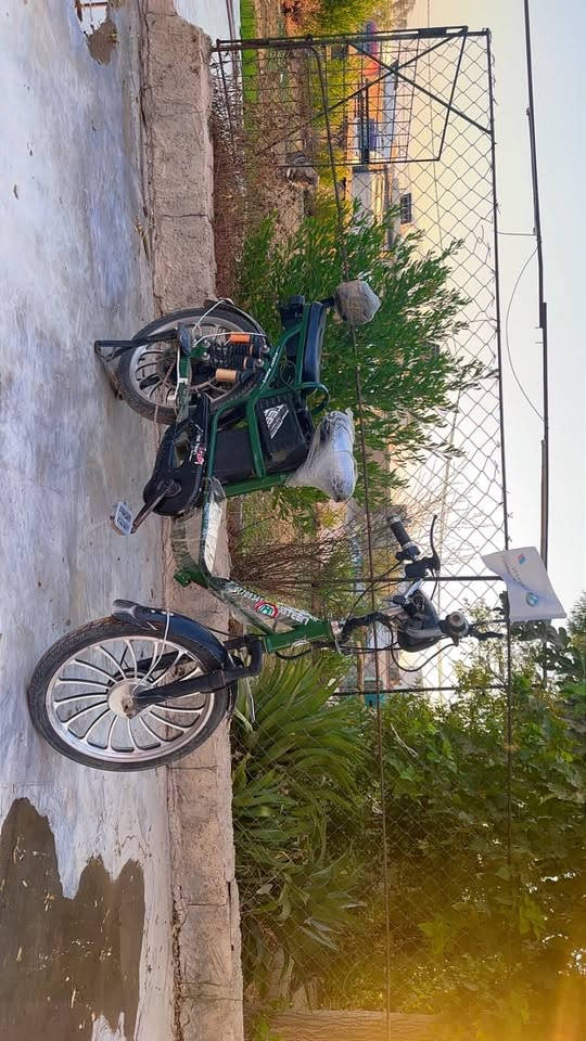 ئەم پاسکیل شەحنە حجم بیستە بۆ فرۆشتن ***********
