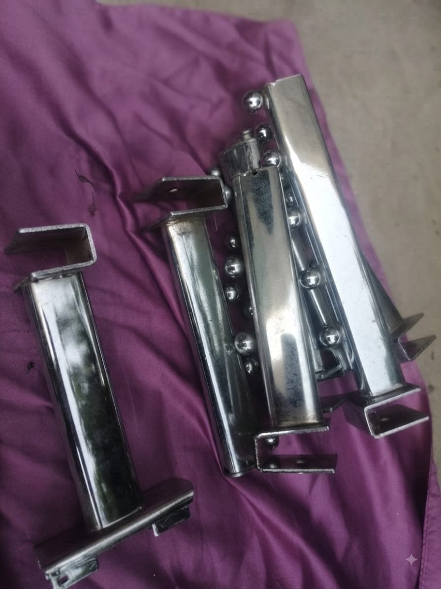 السلام عليكم 
فاترينات للبيع واغراض محل الي تفيده يراسلني خاص او واتس اب *********** 
بسعر مناسب الي ياخذهن كلهن نضاف بس تراب عليهن 
العنوان الرمادي 

#مكلف بنشر