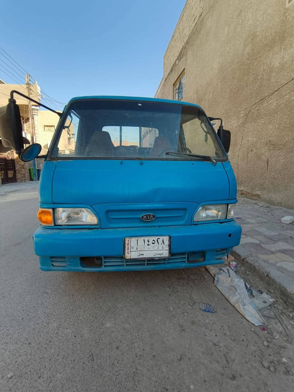 السلام عليكم 
كيه حمل 1995 سيار نضيفه محرك وكير مكفولات حداديه جديده قماره وربع سبعه 
جنكال السياره بغداد الدوره ابو دشير  للاستفسار *********** عارضيها ب 37
الواتساب ***********
