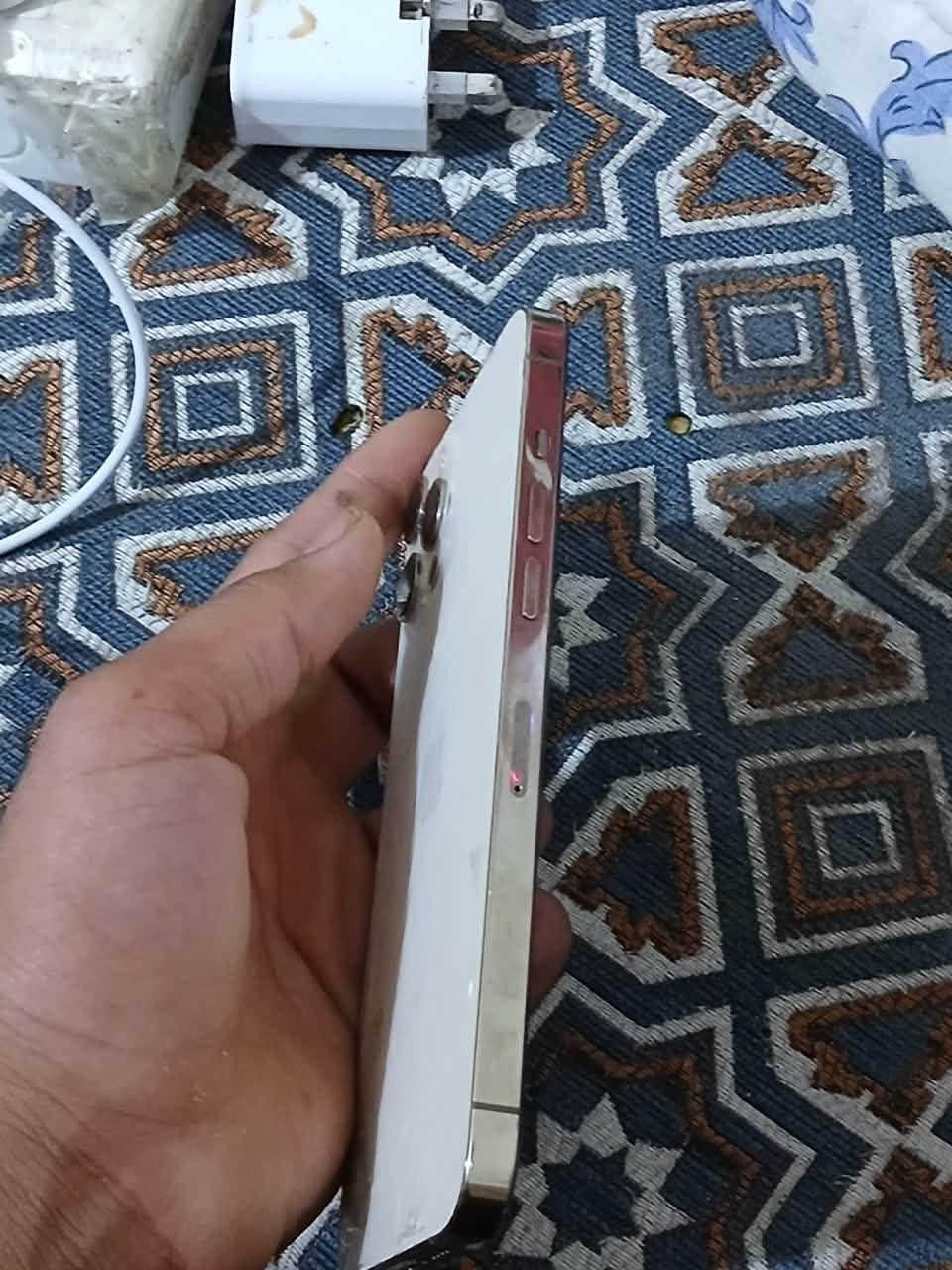 ‏سلام عليكم 12بروماكس خطين ٢٥٦بطاريه ٦٨الضهر مكسور مستبدل شاشه اصليه ناصريه مركز واتساب***********السعر ٤٠٠بي مجال
