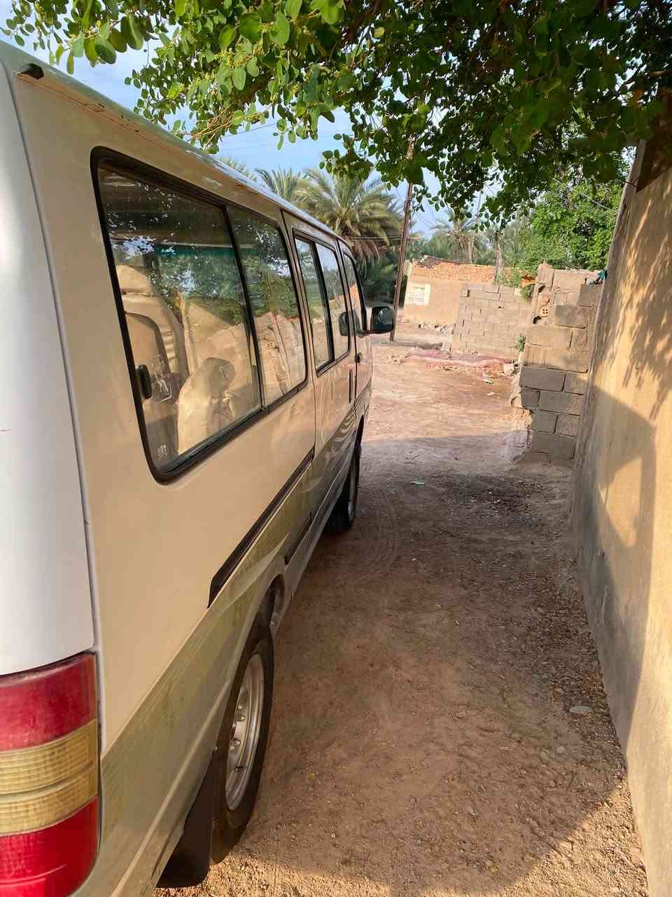 جنبي • ٢٠٠٩ • بدون صبغ