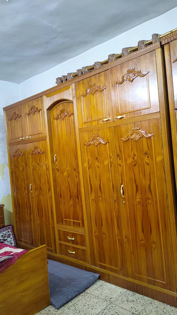 مكلف بل نشر غرفه 5 ابواب ملحق عنوان موصل حي القدس سعر 650 بيها مجال بسيط ***********
