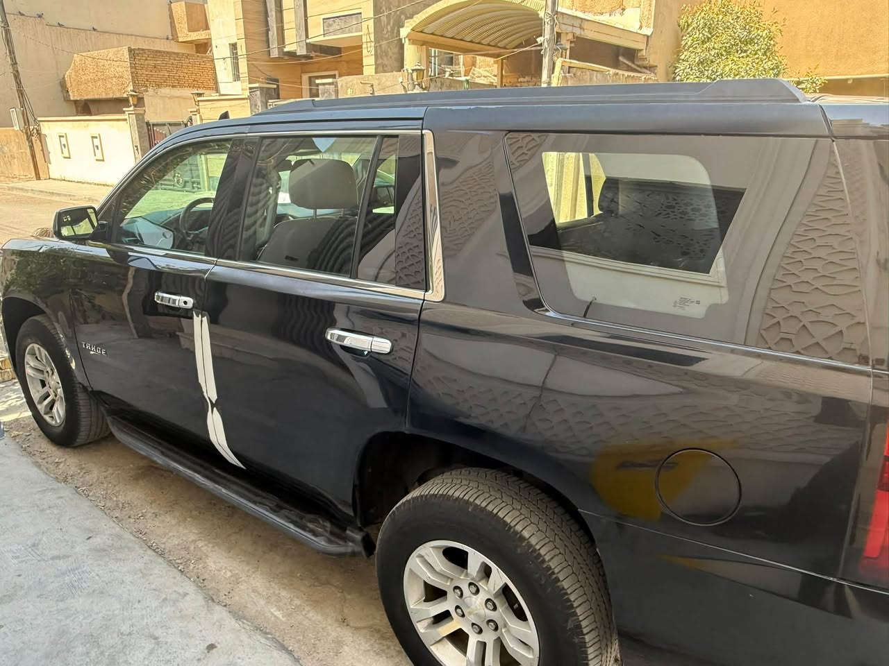 تاهو 2019 LS مطور
1- رقم بغداد 

2- بدون ايرباك  ٣ قطع صبغ 

3- داخل وخارج جداً نضيف 

4- ماشيه ٩٠ الف 

5- كشنات اماميه كهرباء 

6- شاشه قاصه 

7- تحكم بدوسه البانزين 

سعر320ورقه
 
 مكان السياره بغداد السيديه 
 *********** اتصال 
*********** وتساب

