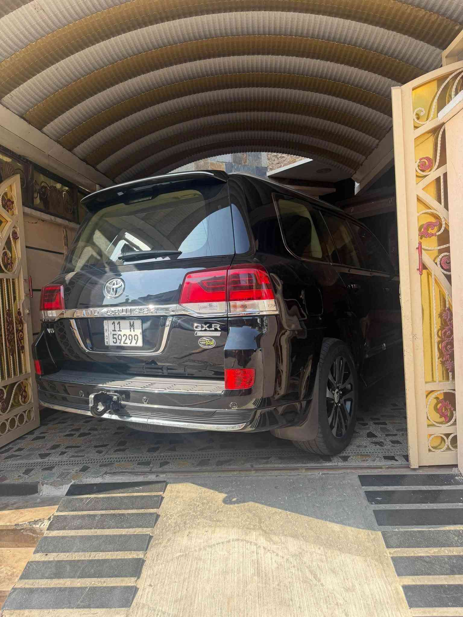 السلام عليكم لاندكروز مديل 2019 بريم اصل مكفول فقط داير الخلفي بارد امشر عليهم مغلف ppf بالكامل سيارة جدا جدا حلوه بشكل تحويل بسرط اي وقت عنواني بغداد 
***********
