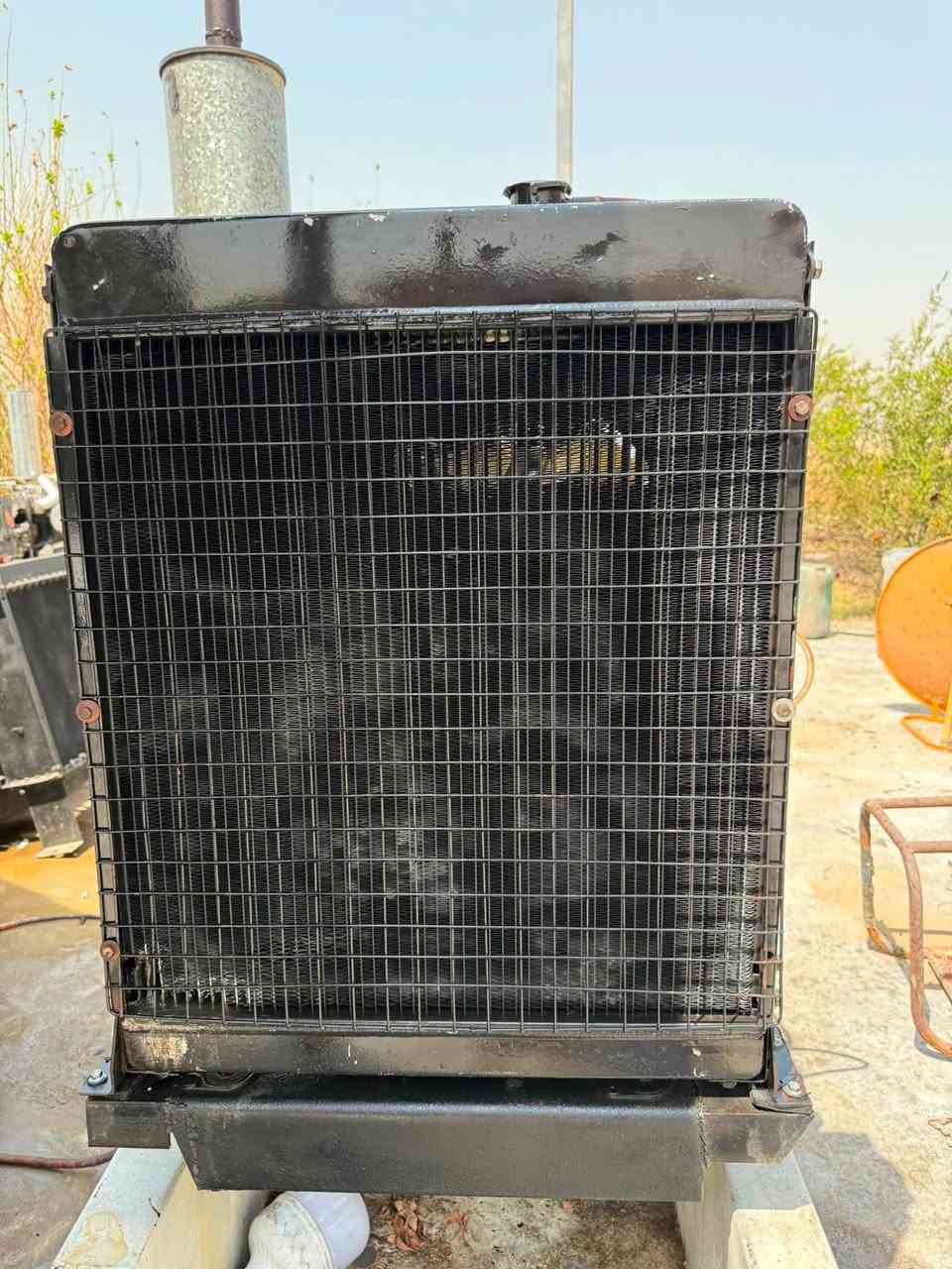 سلام عليكم معرض مولد للبيع بيركز 3 سلندر مامفتوح بيه برغي 30 كيفي بلادي لأصرف ولا بخار تشغيل جهاز برودكشن اتو نضام حمايه كامل عنوان بغداد رقم الهاتف ***********
