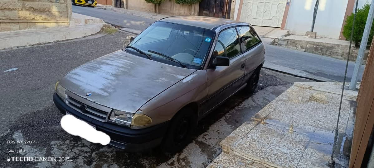 🔷️استرا موديل 92  👈 تك باب  1
محرك 16   كير عادي  تك  باب 

ضرر  كان بيها تموج بالسقف معدل على البارد حالين  صافيه 

ومصبوغه عام  وبيها تقحيل  مكانات 

رقم نينوى جديد شرط التحويل 

#السعر_28_وبيهامجال شاري اتصل 

***********

***********

