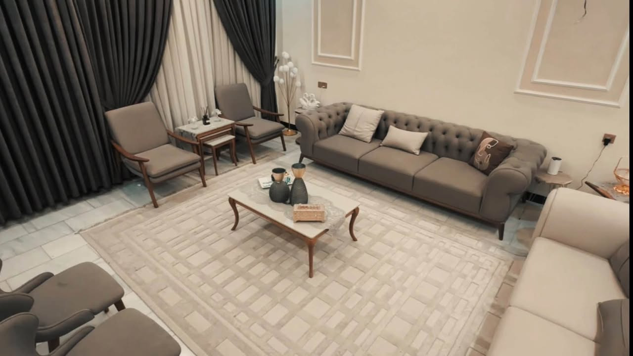 🏡 للبيع بيت مميز مع أرض واسعة – بغداد / الطي – الكاظمية 🌴✨

فرصة مميزة للراغبين بالسكن الهادئ والاستثمار، بيت جميل قائم على أرض مساحتها 500 متر مع حديقة واسعة ومزروعات ونخيل، وموقع مميز ضمن منطقة الطي في الكاظمية.

📐 تفاصيل العقار:
• مساحة الأرض: 500 م²
• مساحة البيت: 100 م²
• الواجهة: 12 متر
• النزال: 41.5 متر
• سند طابو صرف زراعي – سند 25
• سند مستقل باسم شخص واحد فقط
• الأرض تحتوي على مزروعات وحديقة كبيرة
• تحتوي على 9 نخلات 🌴🌴🌴
• مساحة مناسبة للسكن والاستثمار والاستمتاع بالخصوصية والهدوء

🏠 تفاصيل البيت:

🔹 الطابق الأرضي:
• استقبال
• استقبال ضيوف
• مطبخ
• غرفة ولادية
• حمام
• حمام خارجي

🔹 الطابق الأول:
• غرفة نوم ماستر مع حمام
• غرفة نوم أطفال
• غرفة نوم للضيوف
• حمام

🔹 الطابق الثاني:
• سطح واسع

⚡ الخدمات المتوفرة:
☑ ماء
☑ كهرباء وطنية
☑ مولدة
☑ كيبل ضوئي
☑ مجاري
☑ شوارع مبلطة
☑ جميع الخدمات متوفرة

🌿 عقار يجمع بين البيت والحديقة والمساحة الواسعة والنخيل، مناسب للعائلة ولمن يبحث عن الهدوء والمساحة والخصوصية داخل بغداد.

📍 الموقع: بغداد – الطي – الكاظمية

📞 للاستفسار والتواصل:
***********

🔑 للجادين فقط، والاستفسار عن السعر والتفاصيل عبر الاتصال.
