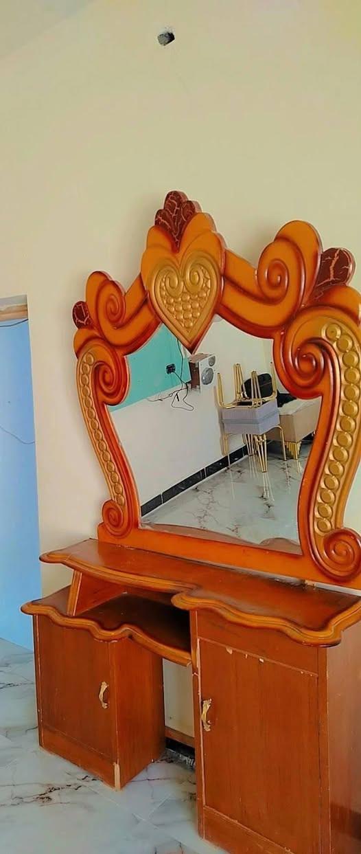 غرفه للبيع الاستفسار واتساب ***********
