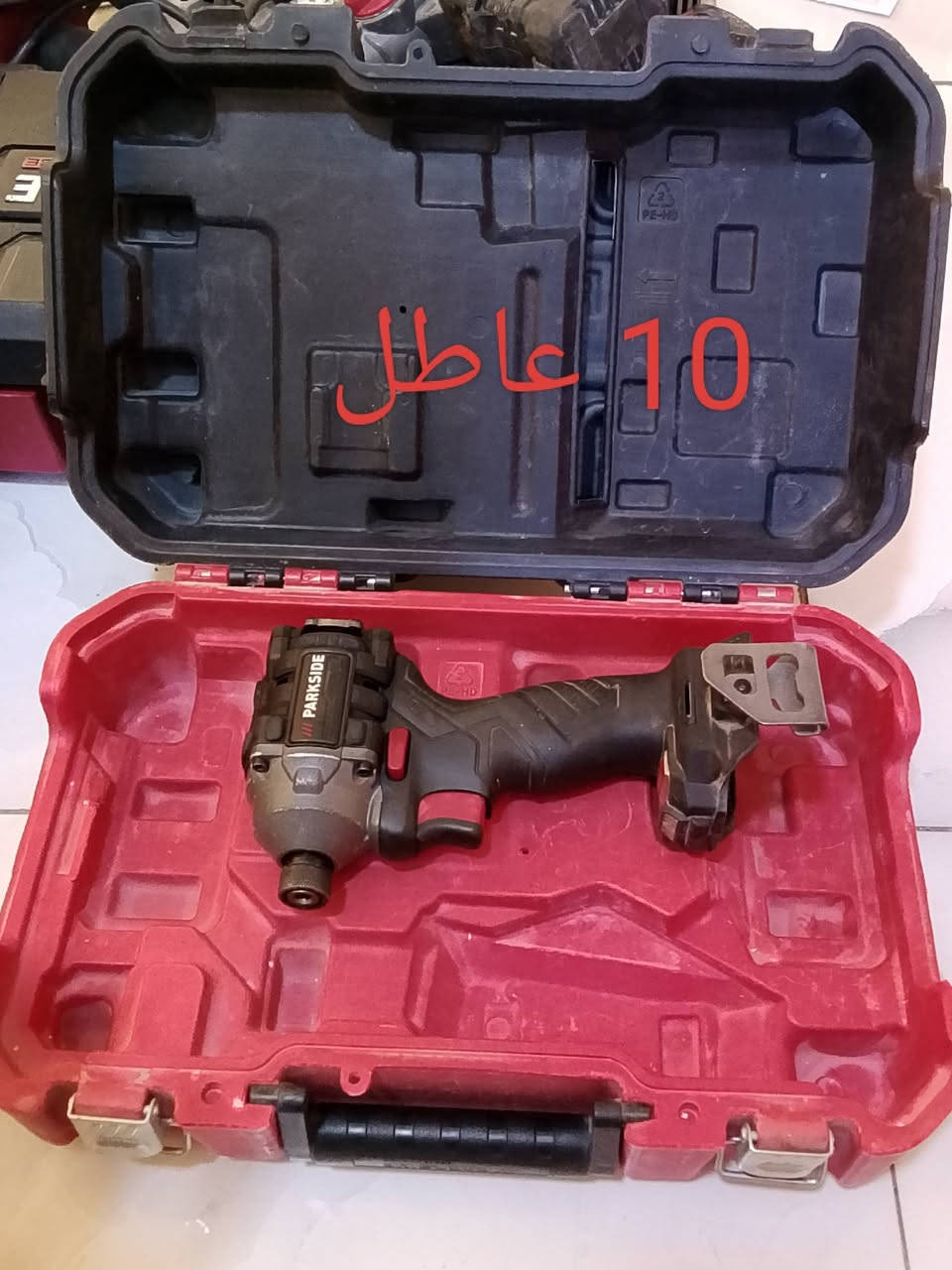 سلام عليكم للبيع شلع. ***********

نص مكتوب في الصور:
- 40
- 10 عاطل
- عاطل 10
- 15
- الواحدة 15