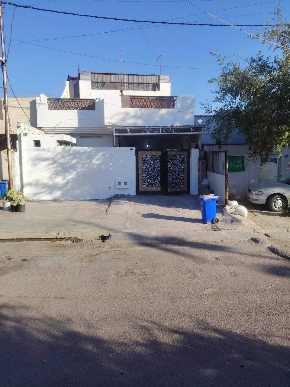 دار للبيع مساحه 160 متر يحتوى على
4 غرف نوم

3 صحيات

كراج كبير

مطبخ كبير

منور

استقبال كبيره

صاله كبيره

الشعله قطاع الاول على الغربي ثالث بيت عن الركن مقابيل حديقه ***********
