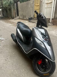 ثعلب للبيع دراجه حلوه ونضيفه شوفه عينك صوته ناعم ولا ينسمع سعرهة 550 و...
