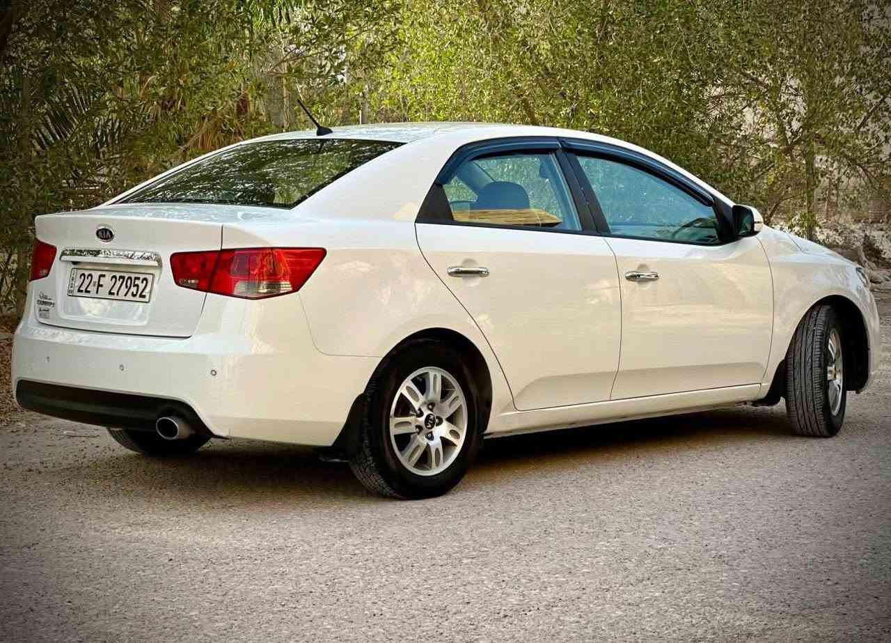 سلام عليكم ( بيع فقط ) 
كيا سيراتو 2012 خليجي رقم أربيل دولي بأسمي شرط التحويل 
محرك 1600 دوش بلادي + كير أوتوماتيك 6 نمر مكفولات من الفتح ☑️ صدر + تخم تاير + ويل كب اصلي. تبريد ثلج ❄️ 
فول مواصفات للأخير ( بصمه تشغيل + بصمه أبواب + سلايت + حساسات + مري شفط + كهرباء + اشاير بالمري + كأمره خلفيه + تحكم ستيرن جهتين + شفتات بالستيرن + سنتر لوك + جام كهرباء ) 
كهربائيات السياره وضع الشركه ولا كلوب مأشر بالشاشه  
السياره مكفوله من الصبغ والتبديل + سونار موجود 
سياره جديده ومال جناي استخدام شخصي ✔️ 
اقرأ التفاصيل واتصل مكاني سامراء السعر
113 بيها مجال بسيط للشراي 

( بيع فقط نقد اعتذر عن المراوس و الدين )

***********
