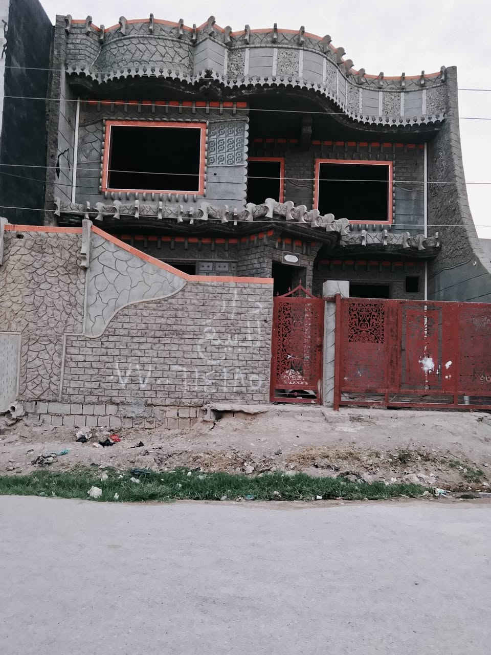 السلام عليكم .. هيكل للبيع مساحة الهيكل 200متر لاش كامل وكهربائيات جاهزه 
العنوان .. حي الصدر قرب جامع رسول الاعظم الواجهيه مفتوحه .. للاستفسار الاتصال ع الرقم ***********
