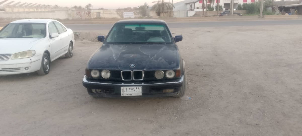 سلام عليكم سياره بيم البيع محرك كير زينات صدر جديد مكان بغداد ابوغريب حي الرسالة سعر 20 وبيه مجال ***********
