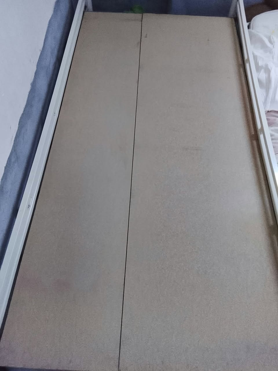 غرفة نوم ٥قطع • جرابي ٢ • صوبة غاز وكهرباء