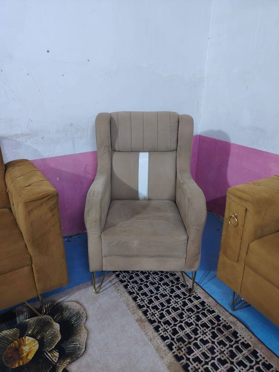 بلوك اسود • نضيف • ١٠مقعد