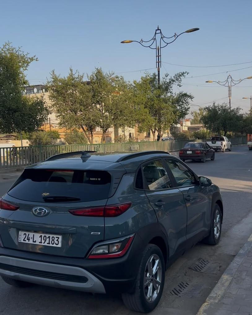 هيونداي كونا 2022 AWD (دفع رباعي)
ماشيه 31 ميل جديدة 
الماركة: Hyundai Kona
اللون الخارجي: سمنتي

اللون الداخلي: اوف وايت & اسود
نظام الدفع: AWD (دفع رباعي)
ناقل الحركة: أوتوماتيك
المحرك: 2.0 لتر – 4 سلندر
القوة: 147 حصان

رقم الشاصي
KM8K6CAB7NU880019

رقم الهاتف 
***********
🟩 سعرها رقم 1 تعليق يوصلك رسالة 💌
