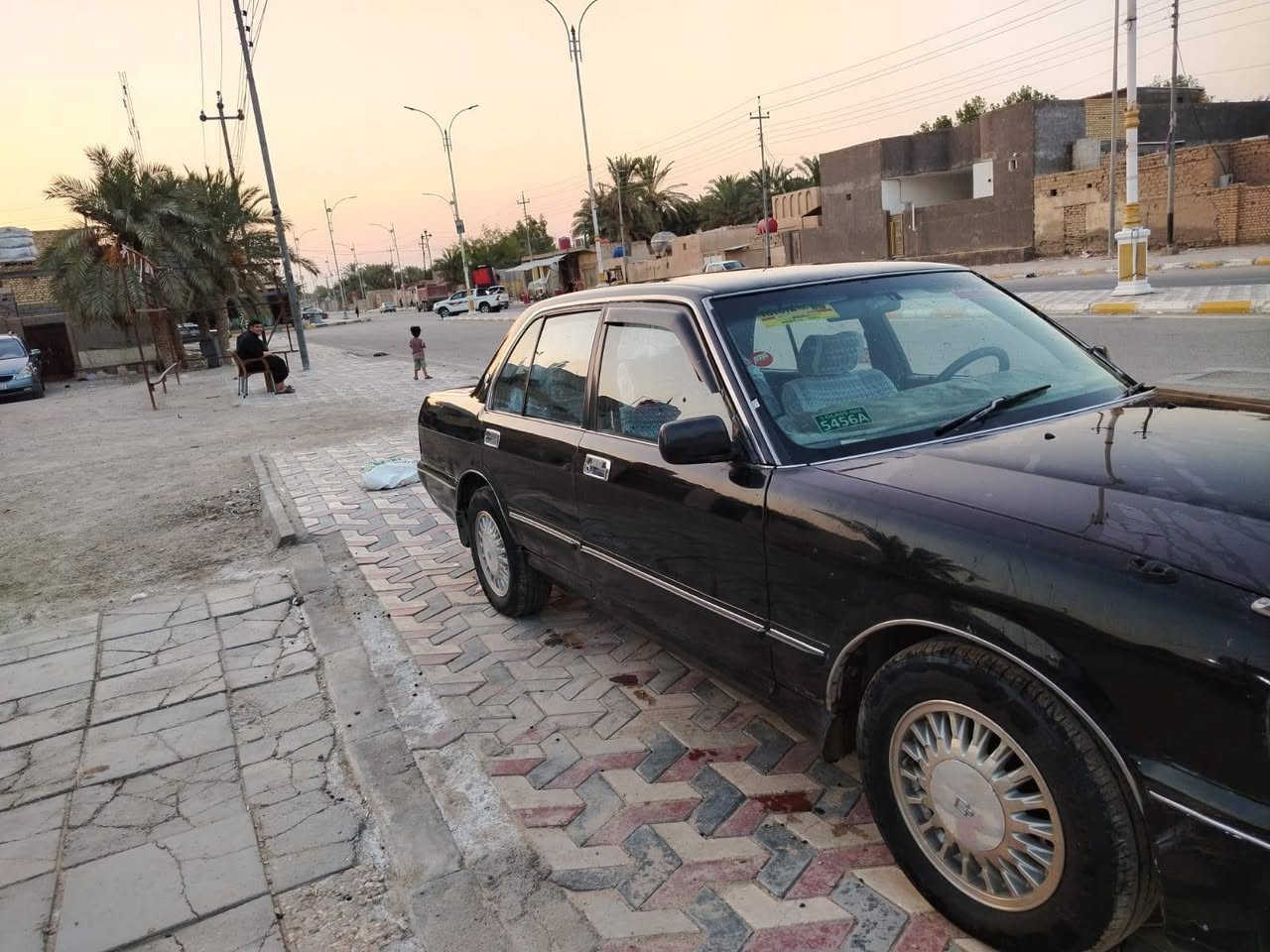 السلام عليكم ،، للبيع ارنب طويل  المرايات الي على المدكر موجودات موديل ٩٢ ، رقم انبار دولي مشروع وطني تداور بأي محافظه ، سنويه ل ٢٠٣٠ بأسمي 
 تحويل مباشر  
كهربائيات شغاله بأكملها  حداديه نظيفه ، تخم تاير ،  محرك 
٣ الالف ديلكو  ،كير ٨ خطوط  كفاله ترايك وين ماتريد 
دواخل نظيفه وموضحه بالصور 
السياره مصبوغه صبغ عام اثر  جراد مكفوله من الضربه والعيب الشرعي بيها كتاب فحص   ،،   السعر ٥٥ ورقه وبيها مجال للشراي 
المكان ناصريه قضاء البطحاء  للاستفسار 
الاتصال على الرقم ***********
