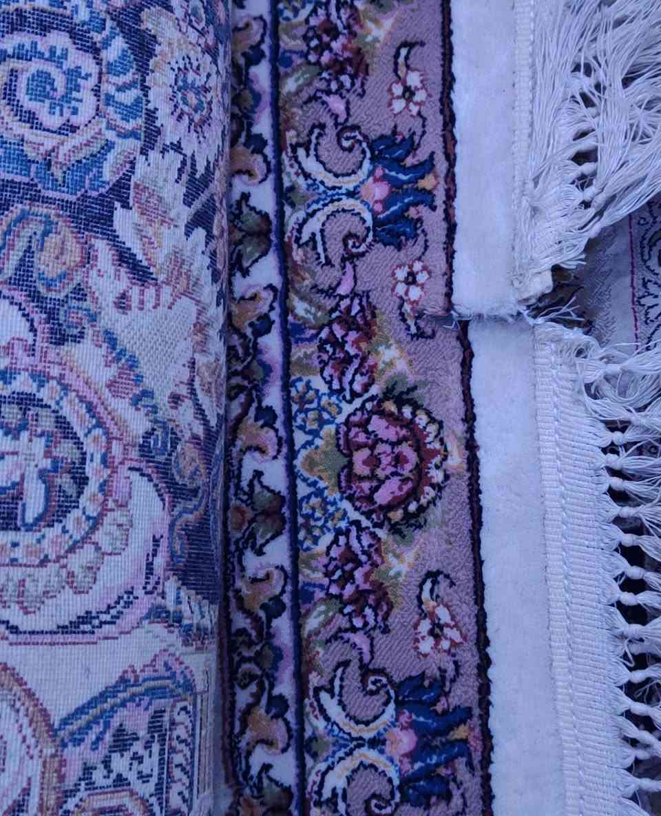 للبيع زولية ايراني ٧٠٠ شانه  نظيفه ومغسولة بس بلطرف شق صغير السعر ٩٥      الاتصال عالرقم           ‏‪***********‬‏   ابو كرار
