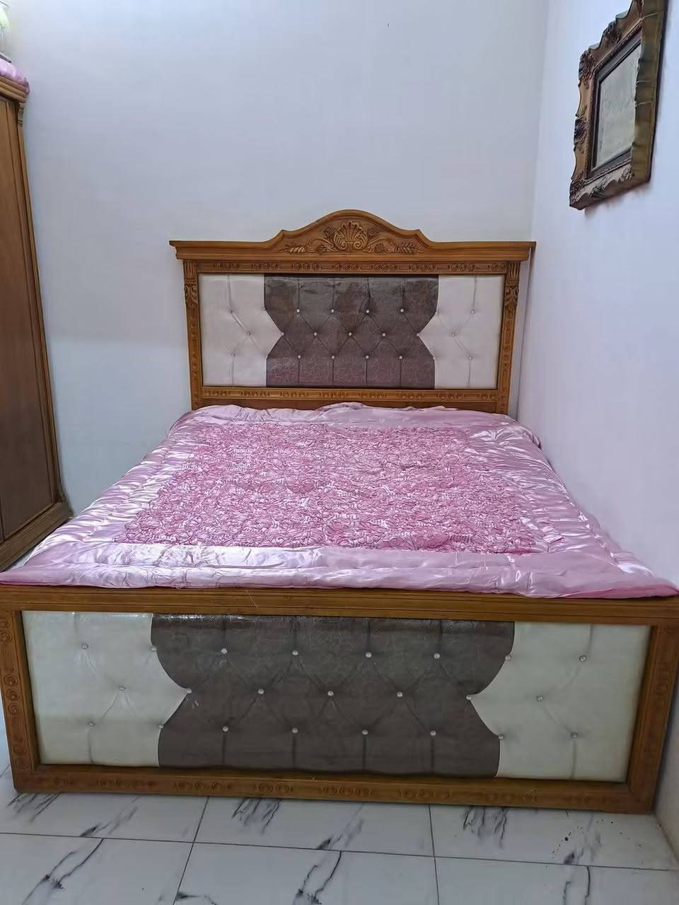 سلام عليكم غرفه كامله تفصال الصلي البيع سعر  تصال عل الرقم ‏‪***********‬‏
