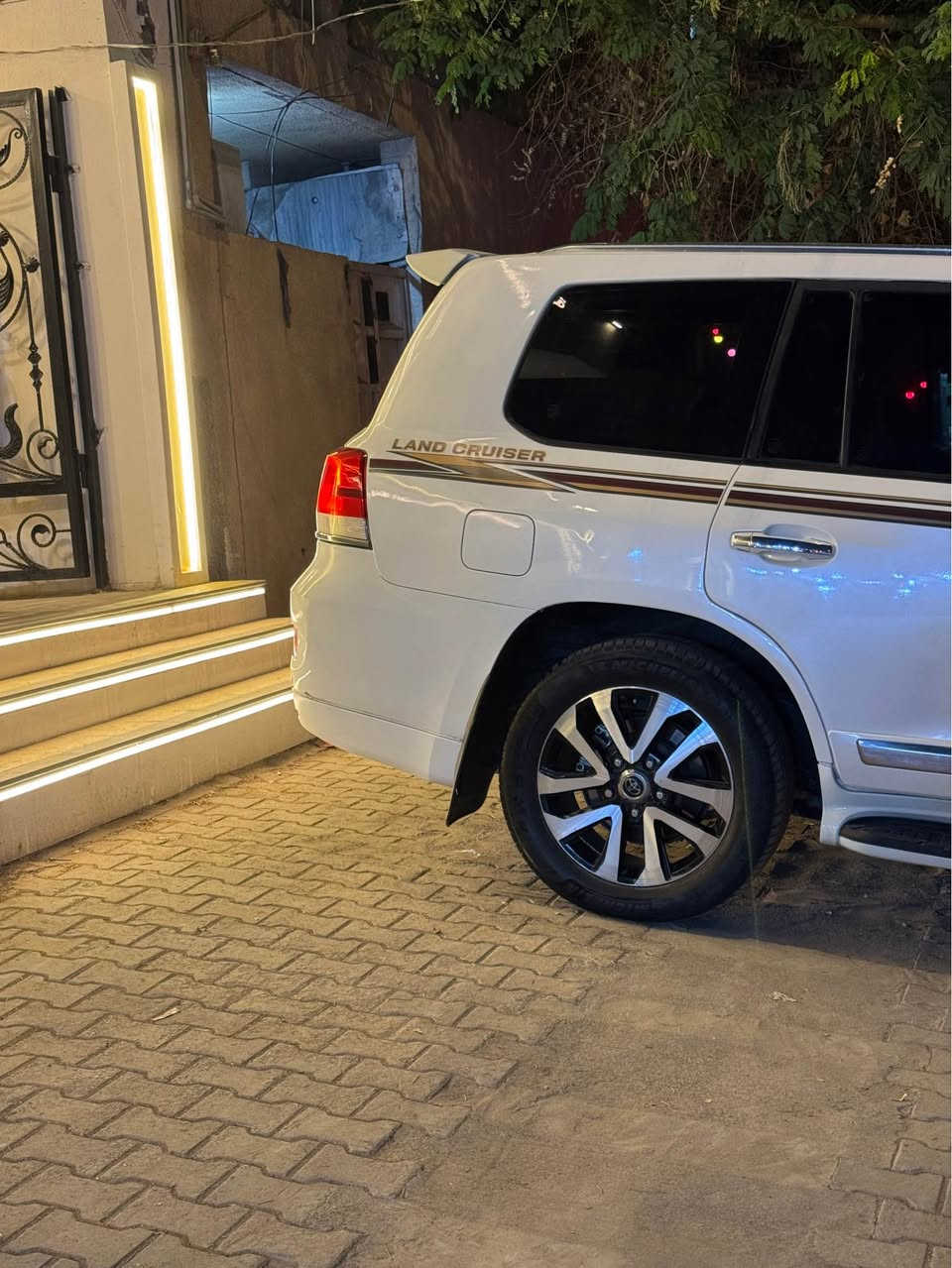 لاندكروزر ٢٠١٣ • محدثه ٢٠٢١ • نجف