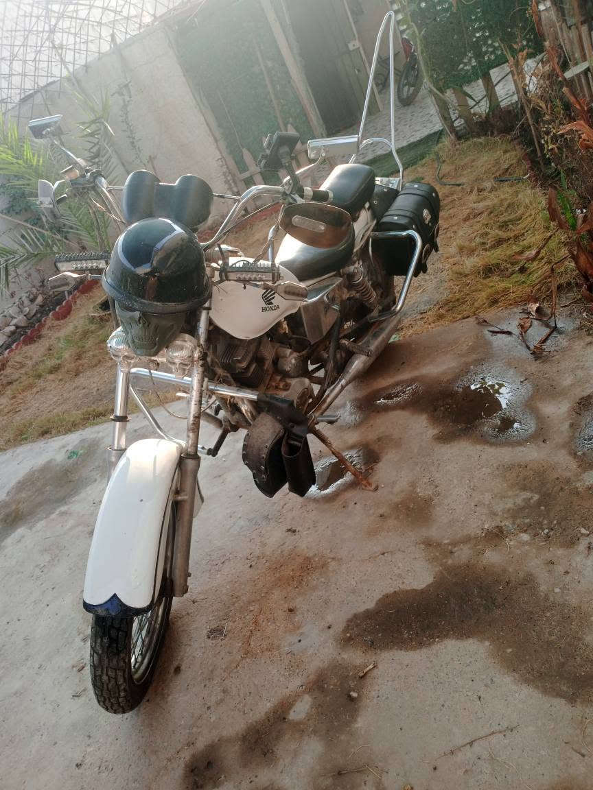 هوندا ريبل اوراق كامله السعر $6 ورقات دراجه تزويد كله بيدي ضخمه وصافيه وراقيه ومحرك بلباكيت جديد موديل 97 اعتقد عنوان بغداد جسر ديالى الجديد *********** بغداد, العراق
