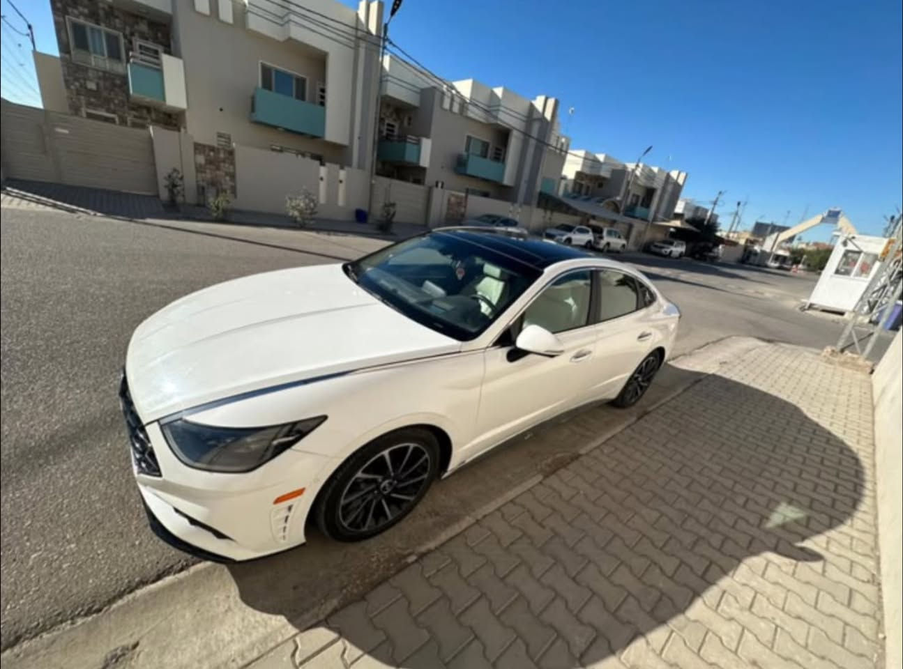 للبيع سوناتا موديل 2023 وارد أمريكي 🇺🇸

Limited 1.6T | فول أوبشن

🚘 جاملغ وبنيد // والباقي كفالة عامة
✨ بدون صبغ
✨ ماشية قليل
✨ رقم نجف الجديد
✨ سنوية جديدة

🔥 المحرك والأداء:
• محرك 1.6 تيربو Smartstream
• 4 سلندر
• 180 حصان
• عزم 195 lb-ft
• قير أوتوماتيك 8 سرعات
• دفع أمامي
• شفتات خلف الدركسون

🔥 المواصفات:
• كشنات جلد كهرباء
• كشنات تدفئة وتبريد
• كشنات خزن
• بانوراما
• كامرات أمامية وخلفية
• رادارات ونظام مراقبة النقطة العمياء
• حساسات أمامية وخلفية
• مثبت سرعة متكيف
• نظام المحافظة على المسار
• فرملة طوارئ
• شاشة آيباد تدعم Apple CarPlay + Android Auto
• قطعتين تبريد
• تشغيل بصمة / دخول ذكي
• شحن لاسلكي
• دركسون جلد وتدفئة
• تحكم كامل من الدركسون

💰 السعر: 160$ ورقة
🔥 وبيها مجال 

📍 النجف الأشرف
📞 ***********
