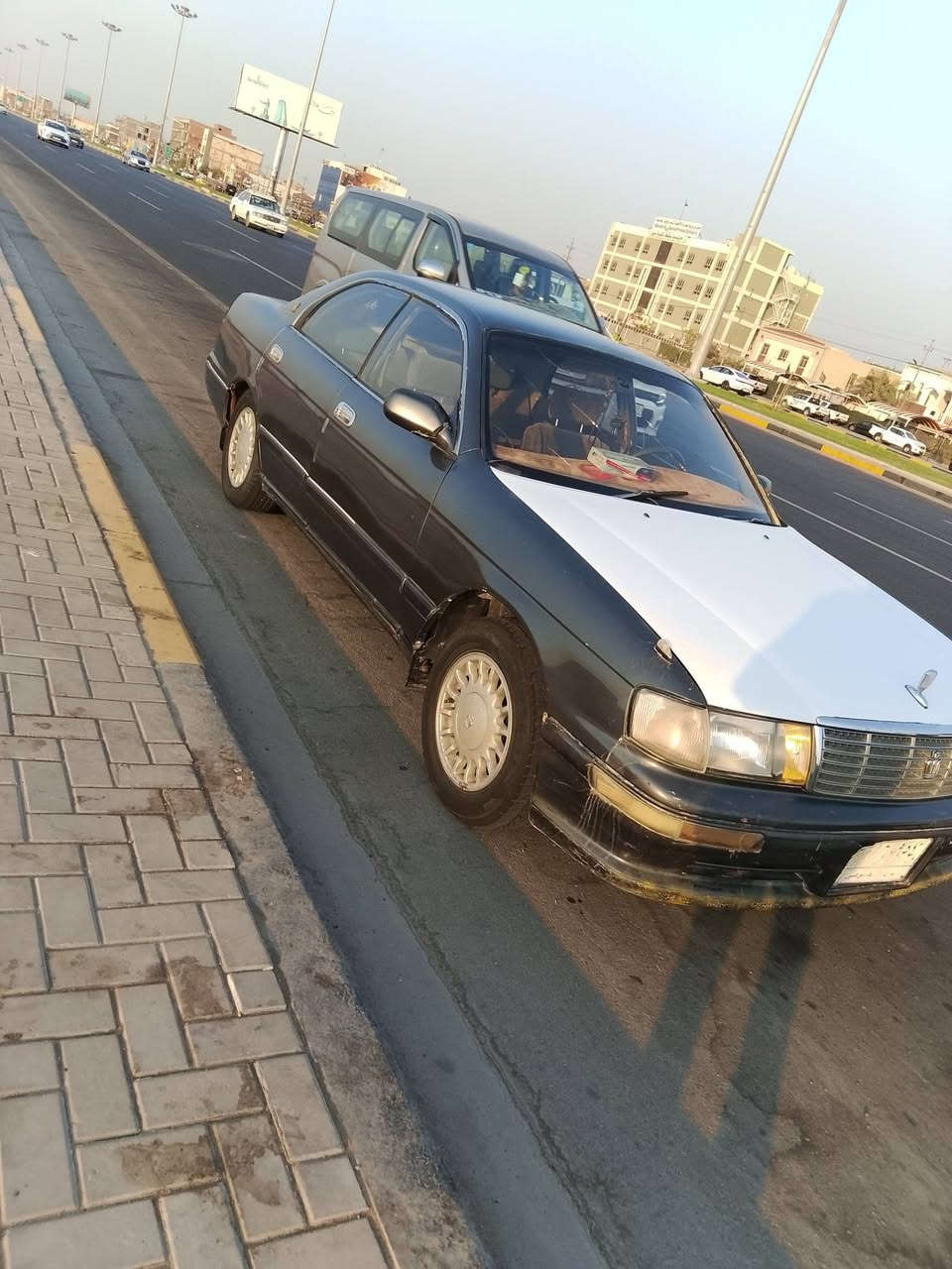 السلام عليكم للبيع بطه فصل موديل 95 كفاله كص ونقل رقم بابل مشروع وطني تحويل ثاني سنويه ل27  محرك 2500  السعر 29 مكاني بصره زبير ***********
