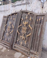 باب • للبيع