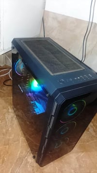 معالج Xeon • RX580 ٨جيجا • ١٦جيجا رام