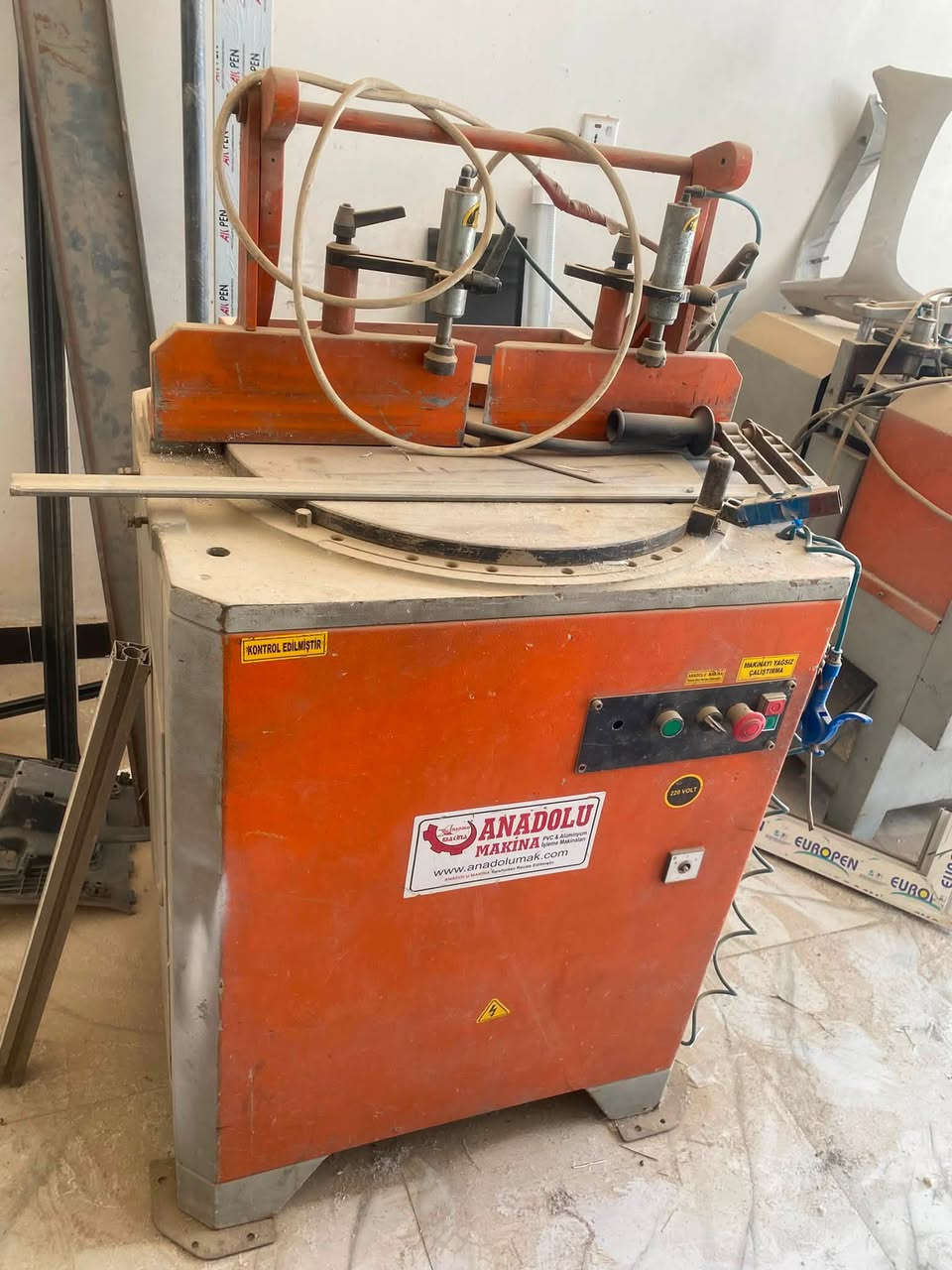 سلام عليكم معمل pvc خمس قطع تركي أناضول شغال على الفحص العنوان بغداد السعر ٢٨ وبيه مجال 
***********

