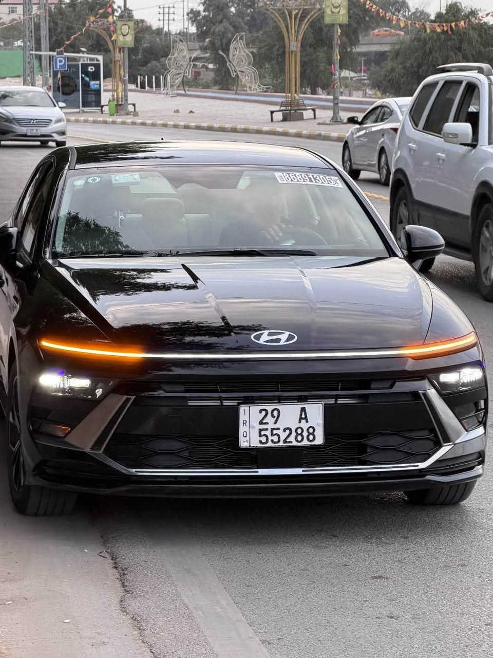 سلام عليكم
سوناتا 2025شهداء
سياره ماشيه 30الف km 
فول ما عده لفتحه 
تشغيل عن بعد 
مكينه وكير مكفولات 
تبريد ثلج 
تخم تاير جديد 
ردار امامي 
قياده ذاتيه 
محرك 2500GDi
اضائه LEDامامي وخلفي 
رقم مميز 
سياره كلش نضيفه ودواخل نضيفه 
حادثه دعاميه لخلفيه فقط 
سعر سياره 192بيه مجال بسيط 
مكان سياره كوت مركز لمدينه 
***********
