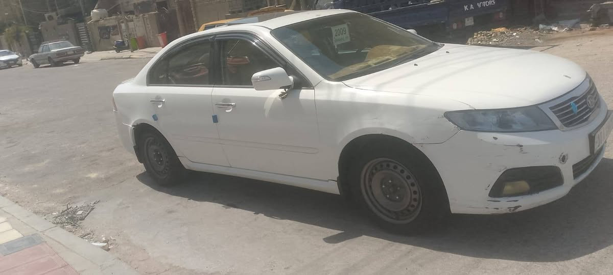 سلام عليكم سياره البيع موديل 9 بيه باب بدل و صبق باب سيارة جديدة تبريد ثلج طخم تاير جديد مكينة وكير مكفولات ومدااور ثاني يوم مكان ناصريه مركز سعر 102مكلف بل نشر ***********
