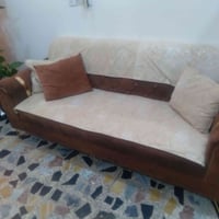 تخم ٧ مقاعد نظيف جدا جدا مكان بغداد الدورة هاتف ٠٧٧١٠٦٢١٠٨٦