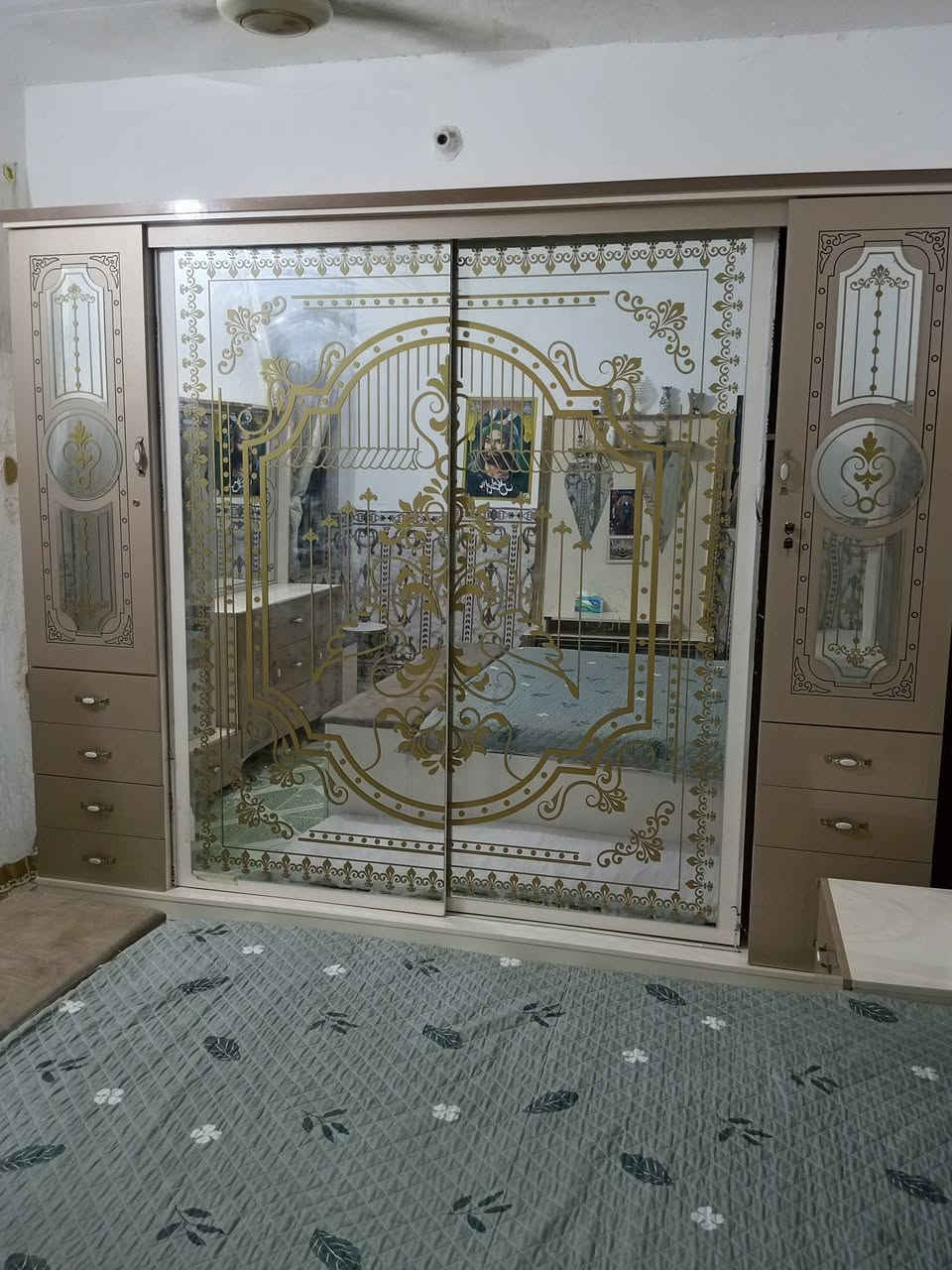 غرفة تركي • ٩ قطع • نضافة مية بالمية