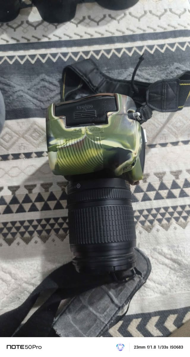 نيكون D7200 • ٧٠-٣٠٠ سيغما • شاتر ١٠٤٤٩٦