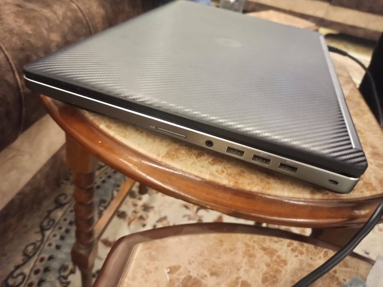 ديل 7710 • i7 جيل سادس • M3000