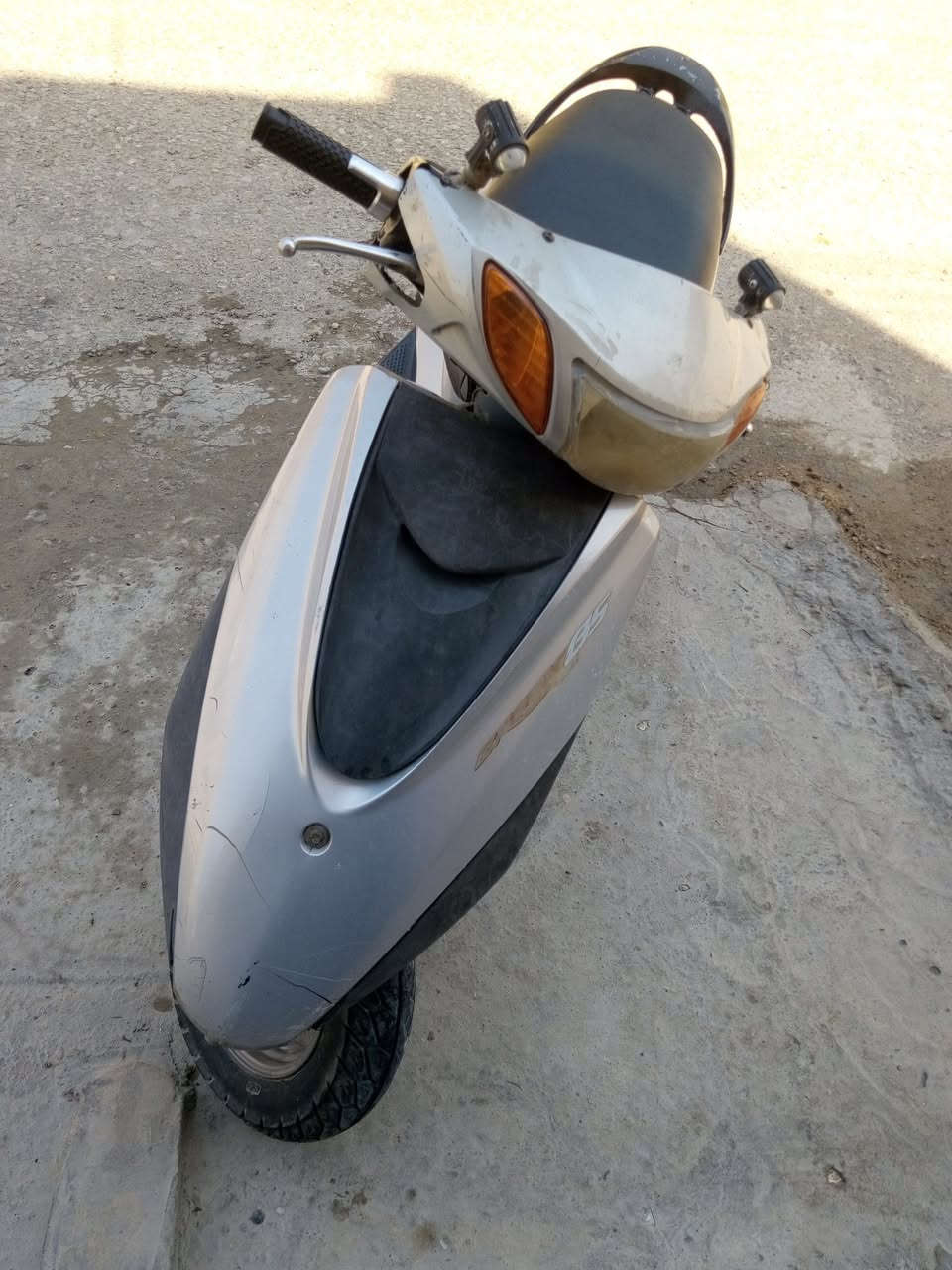 سلام عليكم دراجه للبيع اكزز بريز نضافه كدام عينك يرادله ترتيب قليل ترجع فول هندر سلف كله شغال. مكاني بغداد الدوره ابودشير سعر400بيه مجال شي بسيط *********** بي واتساب او اتصال عرقم
