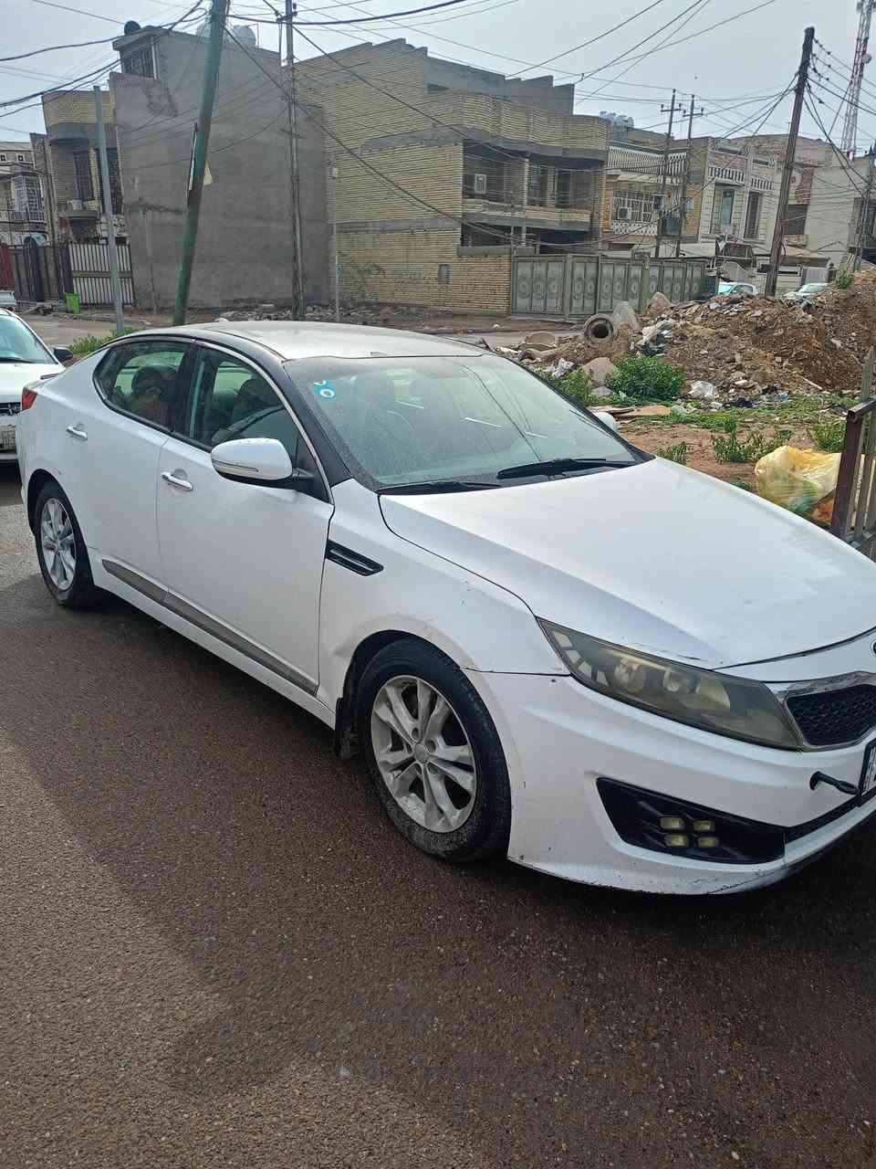 اوبتما 2013 بغداد بأسمي .. محرك 2400 .. امريكي بيها صبغ أبيع عام لان بيها جراد..چان بيها فابلون اسود واني شلتة ومبين بالصور..شاشة چبيرة .. تبريد ثلج .. اشاير بالمري.. دبل گزوز ..السيارة متوسطة النظافة .. سعرها 85 .. مكانها بغداد البلديات ..تلفون 
/ ***********
