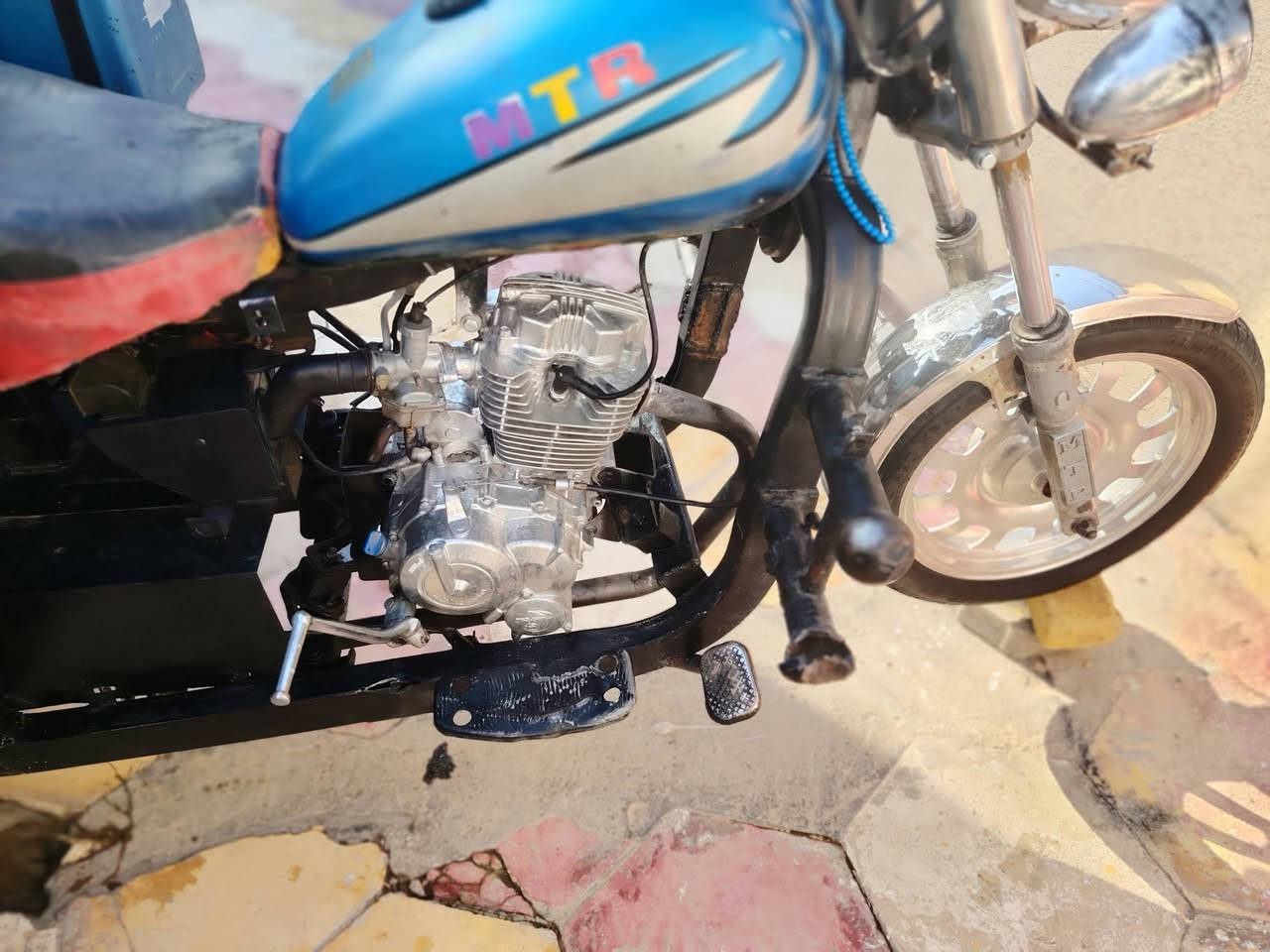 العزاز لبيع مديل 18كلك جاهزه من كلشي سعره 850الف مكاني رميثه ***********
