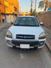 توسان موديل 2009 ماشيه 177 كم خاليه من الضربه والصبغ فول نظافه السعر 1...