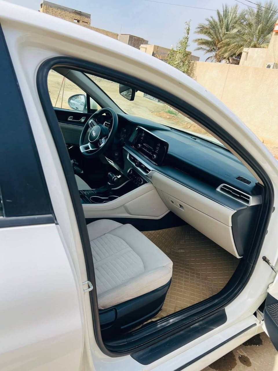 للبيع K5 مديل 2021
اللون : ابيض
وارد : خليجي
محرك : 2000-DOHC
تحكم ستيرن
بارد جاملغ خلفي وكارت جاملغ امامي
الباقي كفاله عامه
السيارة نظيفه وجاهزه
السعر 165 ورقه وبيها مجال
المكان : الديوانية
رقم الهاتف ***********
