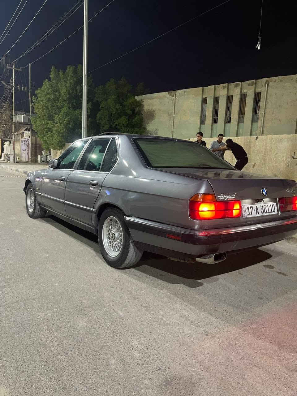 سلام عليكم بيام موديل91 للبيع
حجم المحرك 735

كير مكينة كفالة

مواصفات دبل ايرباك دبل جكمجة

فتحة سقف 3طكات

تبريد ثلج

حدادية جديد تخم

تاير جديد غرفة كهربائية بردة خلفية السيارة كلشي معايزة شرط تريك وين متريد السيارة مالت جناي باسمي

شلعتة كلش حلوة توني مسويلها إدامة مكان السيارة السماوة

 اتصل ***********
