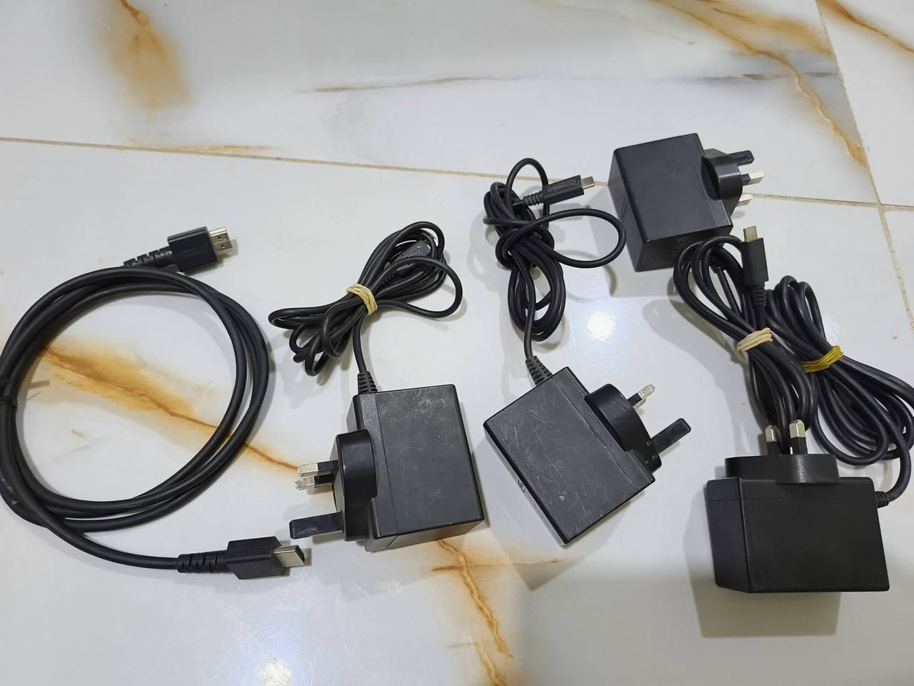 السلام عليكم
أجهزة إكس بوكس بيهم عطل بور سبلاي جهازين 35 ألف 
محولات Wii U أمريكيات الاثنين 25 ألف 
شواحن نتندو سويتش اصليات قطعة 15 كلهم 40 الف
جوستكات أتاري 2600 زوج 25 ألف 
مراسله ***********
متوفر توصيل لكل محافظات العراق
