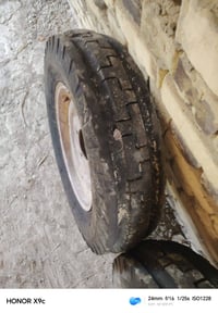 تايرات ١٨ • ٧٥٠ • جديدة