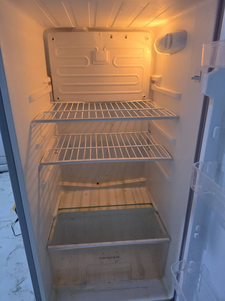 ثلاجة من شركة ديكو
استخدام قليل منزلي
شركة ممتازة وتبريد ممتاز
بيها خلل ( نقص غاز فقط )
سعر ١٨٠ وبيها مجال
***********
