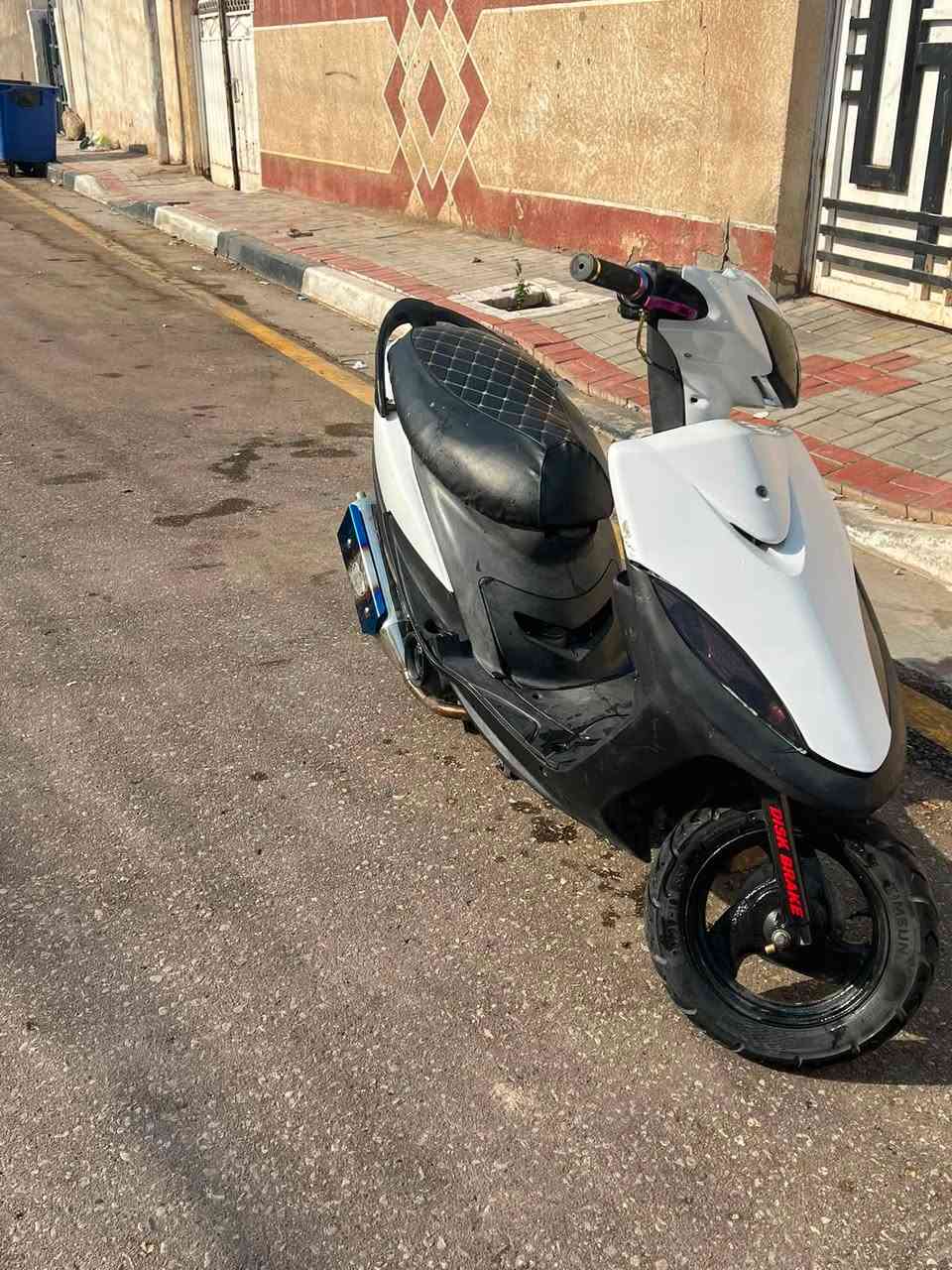 السلام عليكم ماكس عدله للبيع سعرهة 400
مكينه نضيفه لا تبخير لا تنقيص 49 مفتوحه 
 كهرباهياتهة شغالات   بيهة صالنصه صجميه 
بيهة تزويد يدات 💜وقبق جوزه 💜وعضمات 💜اصليات 
مكاني كربلاء حي العامل مول الباقر 
رقم ***********
