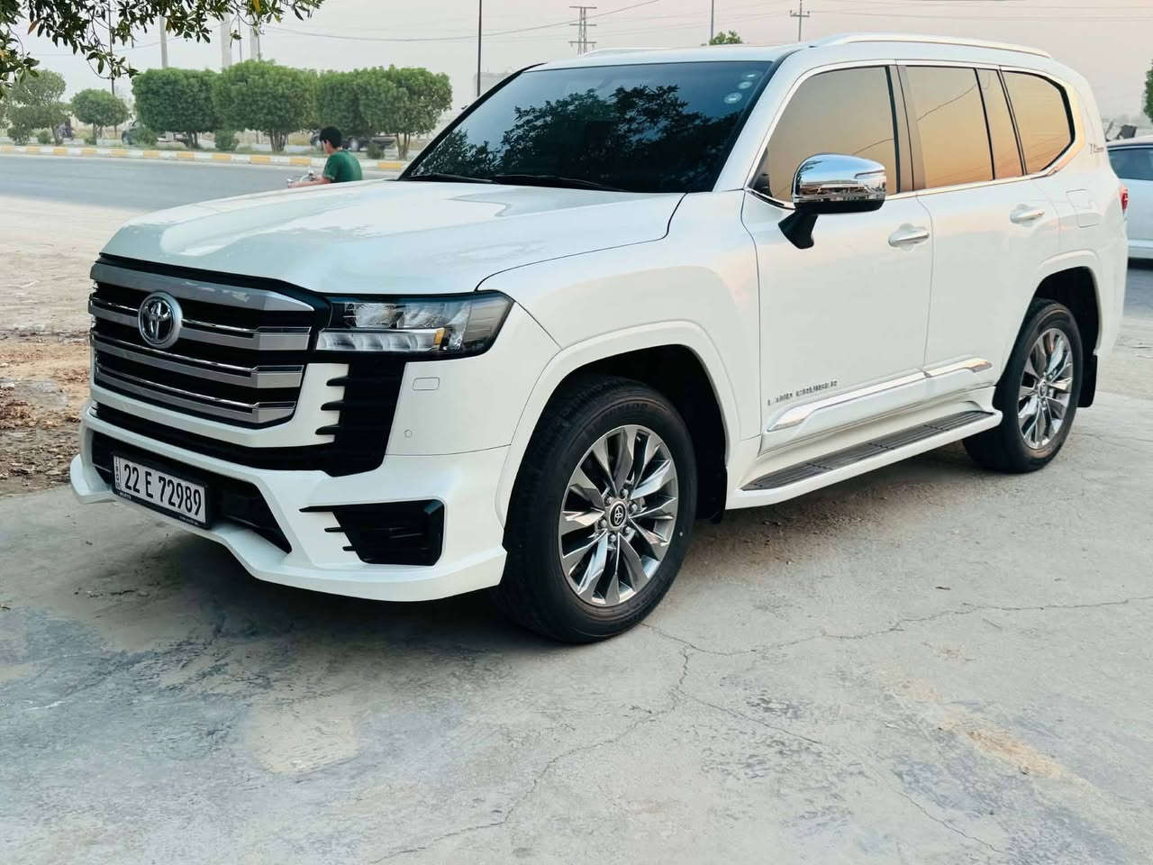 لاندكروز. 22 شركة ساز ماشيه 80 كفاله عامه. عده صبغ بدعاميه لخلفيه اثر شخط شبر واحد  السعر 625 هاي رقم *********** مكان بابل المسيب
